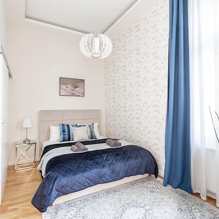 בודפשט Luxury Quentin Apartment 3 Bedrm, 2 Bathrm מראה חיצוני תמונה