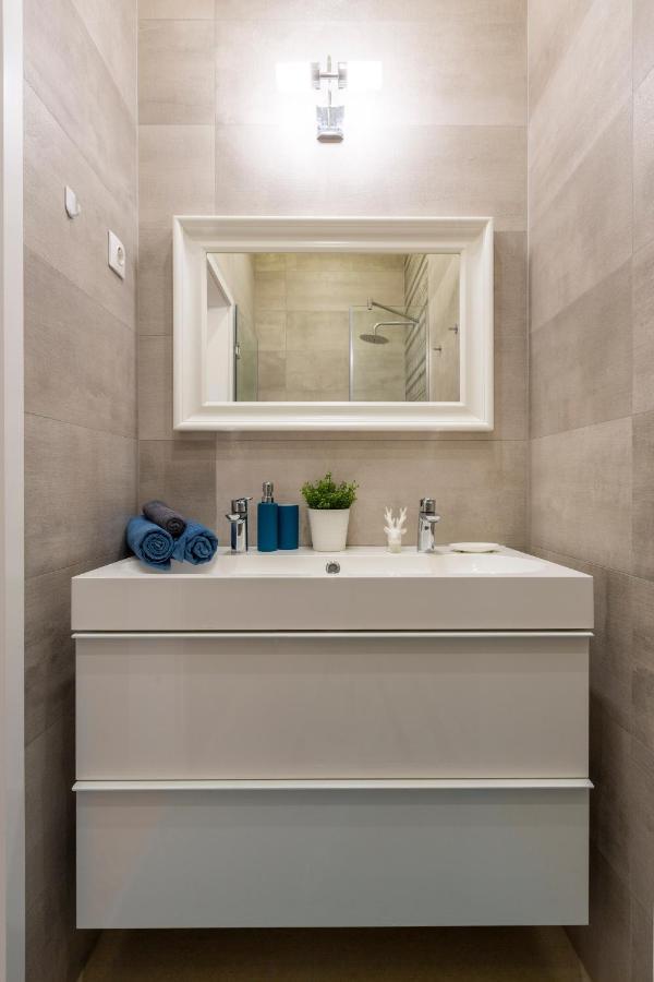בודפשט Luxury Quentin Apartment 3 Bedrm, 2 Bathrm מראה חיצוני תמונה