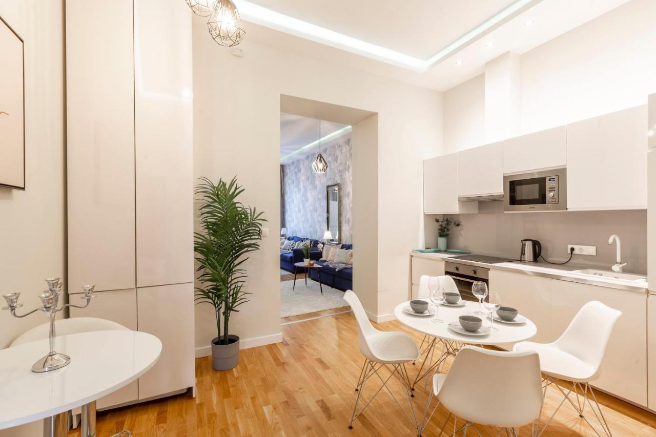 בודפשט Luxury Quentin Apartment 3 Bedrm, 2 Bathrm מראה חיצוני תמונה