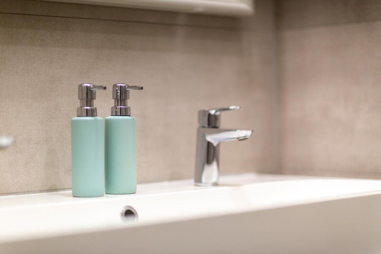 בודפשט Luxury Quentin Apartment 3 Bedrm, 2 Bathrm מראה חיצוני תמונה