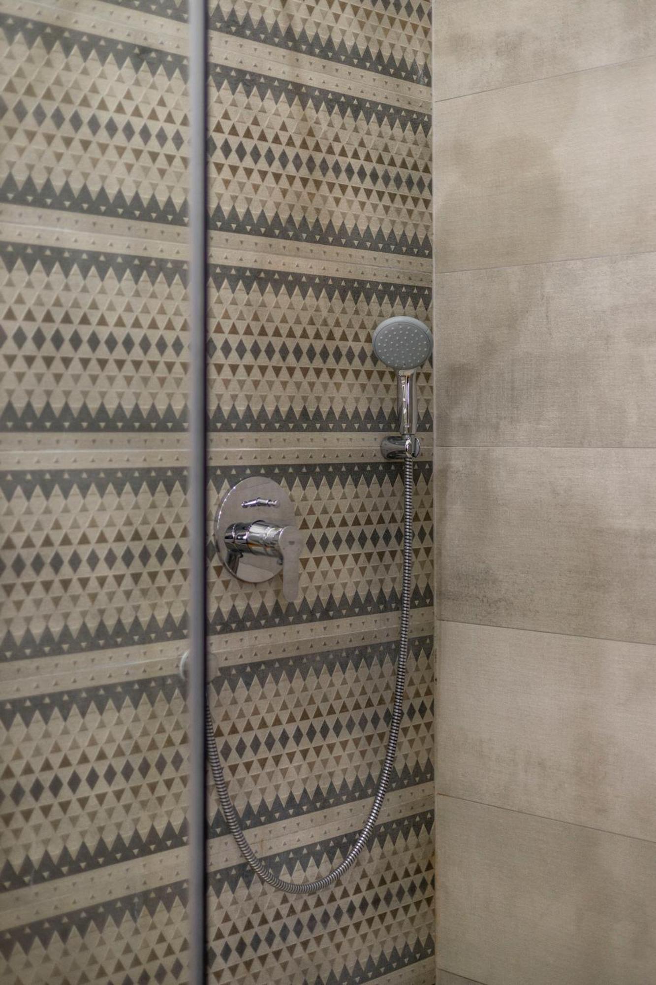 בודפשט Luxury Quentin Apartment 3 Bedrm, 2 Bathrm מראה חיצוני תמונה