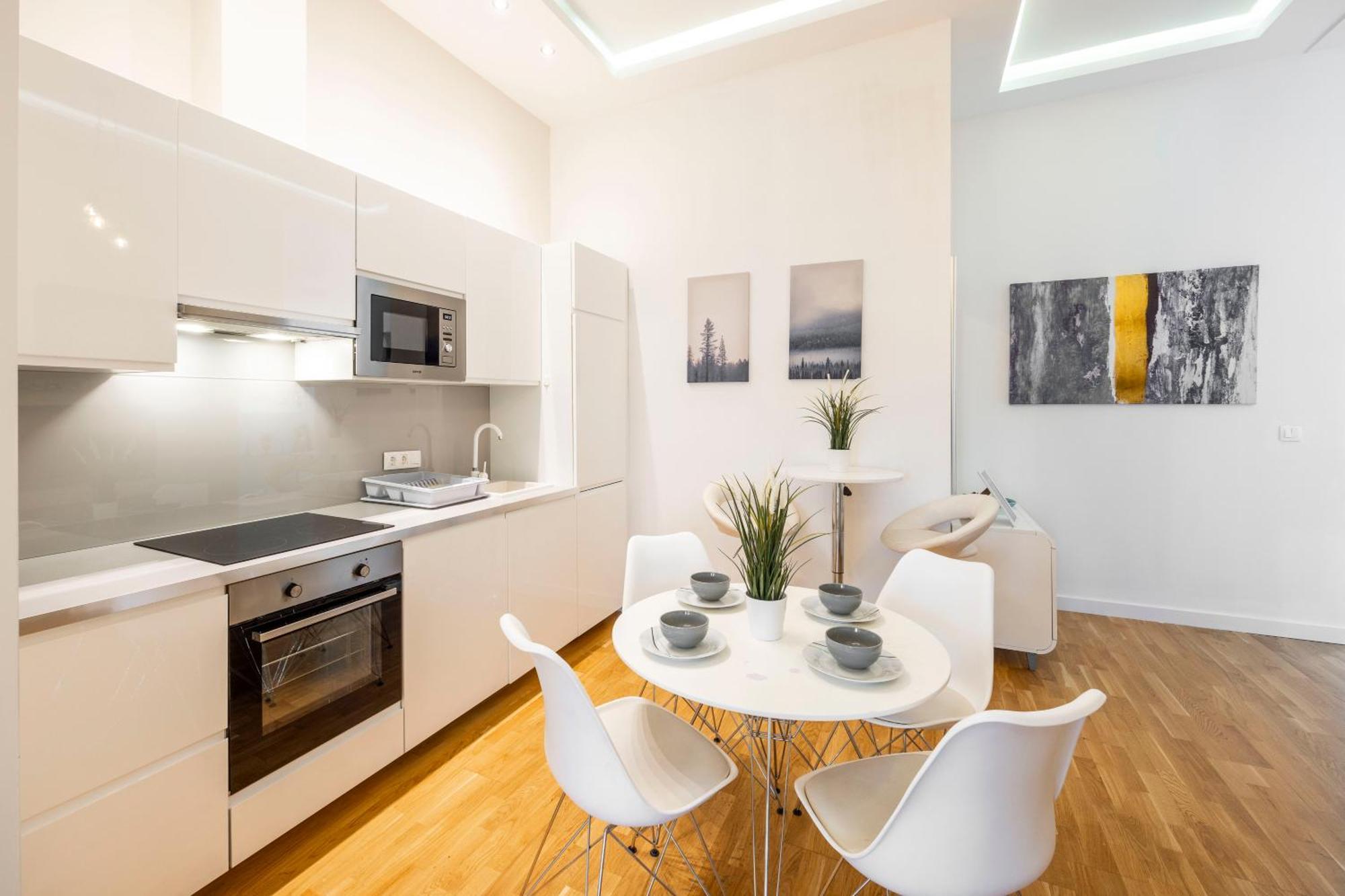 בודפשט Luxury Quentin Apartment 3 Bedrm, 2 Bathrm מראה חיצוני תמונה
